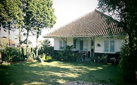 Villa 121 Lembang
